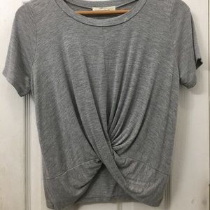 Grey knot T-shirt